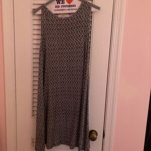 Loft Black and white print swing dress sleeveless